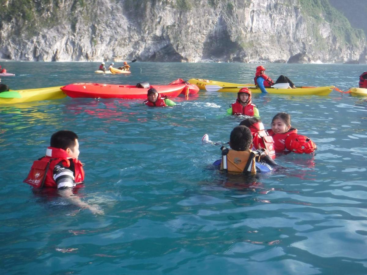 五葉松民宿-電梯民宿 近慈濟中小學及慈科大及人社院 Hualien Extérieur photo